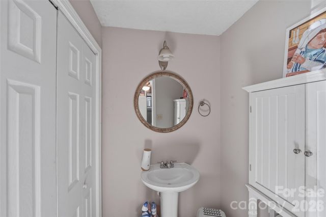 1372 Lucy Drive, Lincolnton, NC 28092