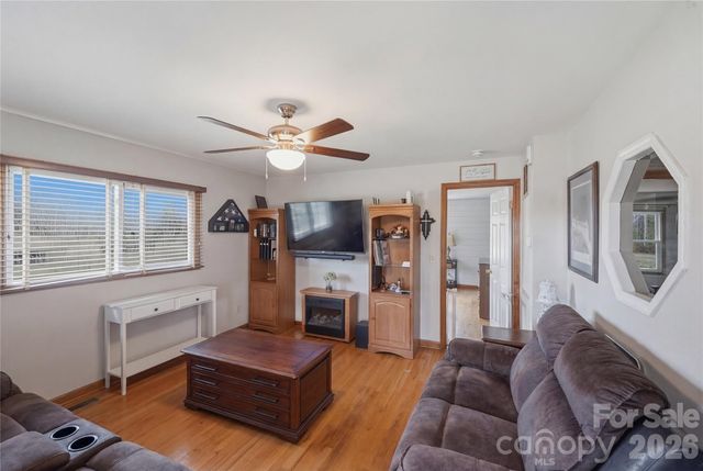 1372 Lucy Drive, Lincolnton, NC 28092