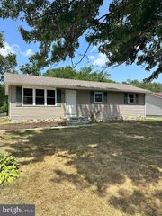 111 LINGO DR, Dover, DE 19901