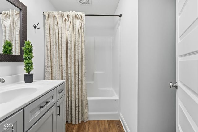 9433 W 1000 N, Elwood, IN 46036