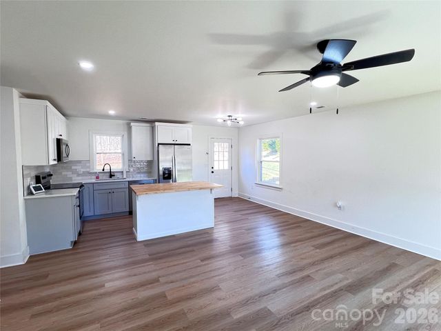 1003 N Cansler Street, Kings Mountain, NC 28086