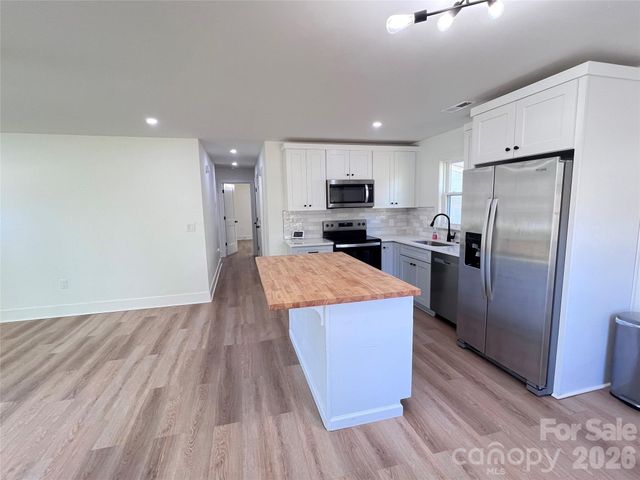 1003 N Cansler Street, Kings Mountain, NC 28086