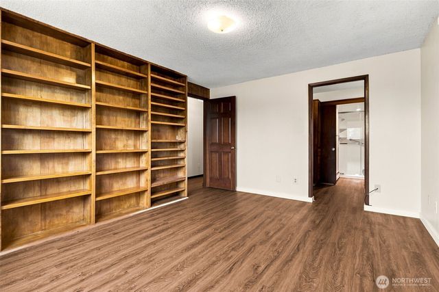7412 104th Street E, Puyallup, WA 98373