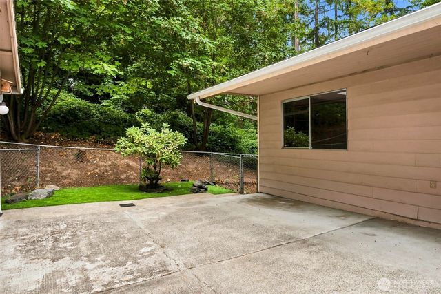 7412 104th Street E, Puyallup, WA 98373