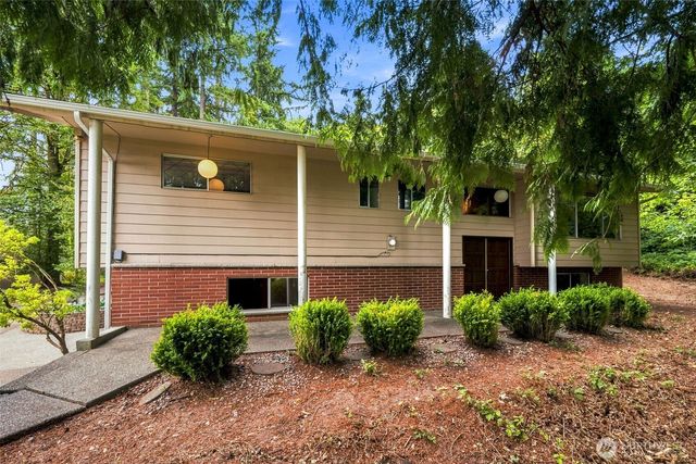 7412 104th Street E, Puyallup, WA 98373