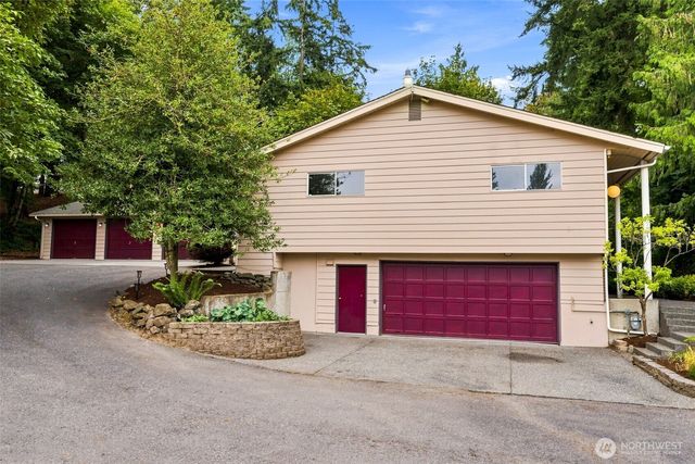7412 104th Street E, Puyallup, WA 98373