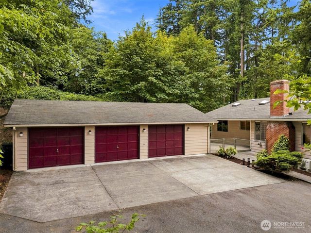 7412 104th Street E, Puyallup, WA 98373