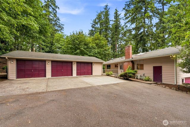 7412 104th Street E, Puyallup, WA 98373