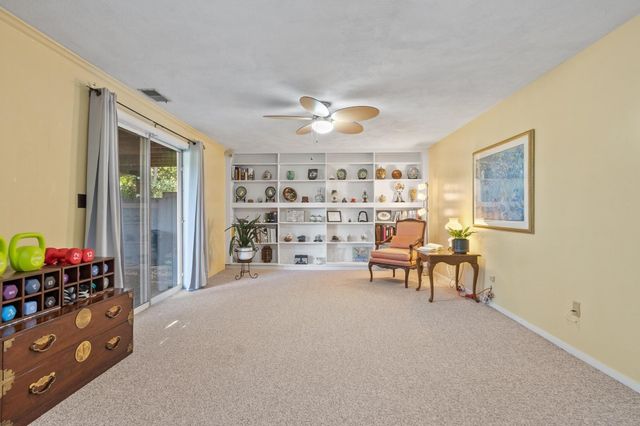47 Cortland Ln 47, Boxborough, MA 01719