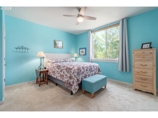 172 OAKLEIGH Ln 513, Eugene, OR 97404