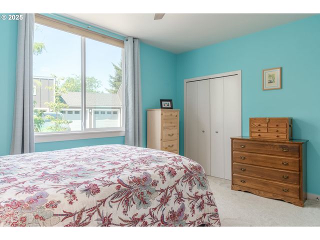 172 OAKLEIGH Ln 513, Eugene, OR 97404