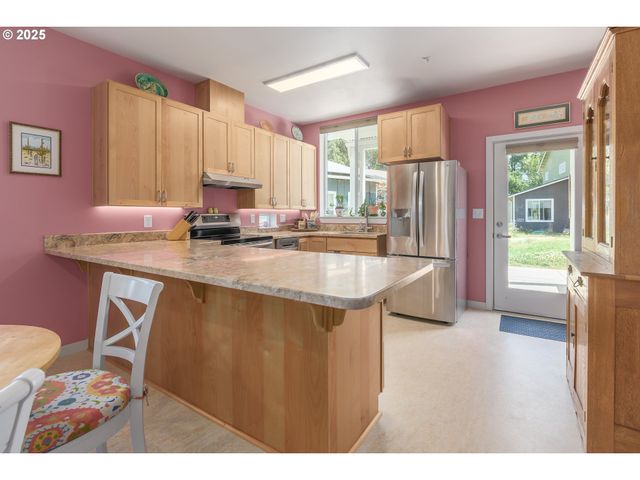 172 OAKLEIGH Ln 513, Eugene, OR 97404