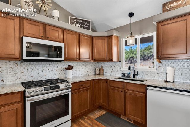 35 Cougar Loop, Canon City, CO 81212