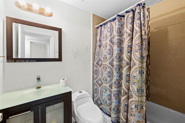 2071 NW 86th St, Miami, FL 33147