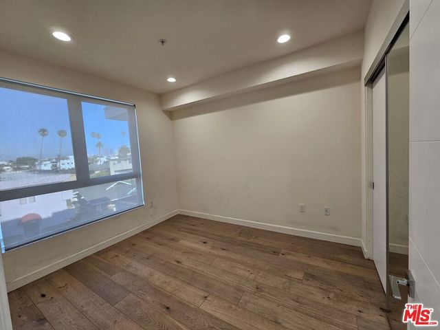 105 S Mariposa Avenue 403, Los Angeles, CA 90004