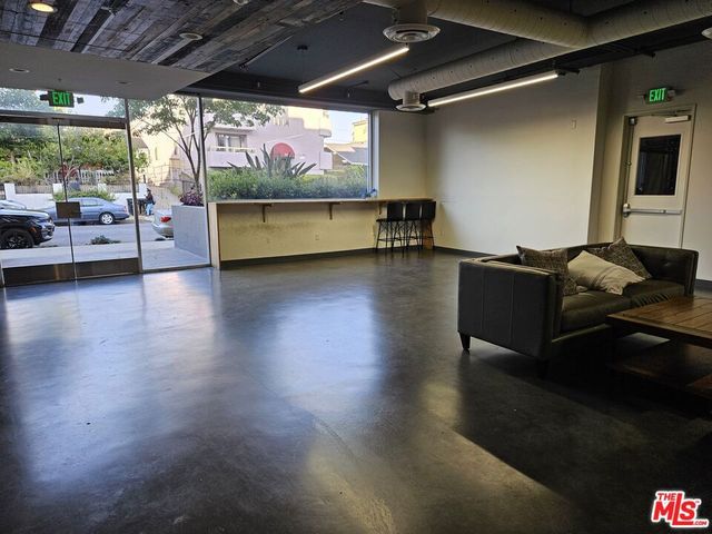 105 S Mariposa Avenue 403, Los Angeles, CA 90004