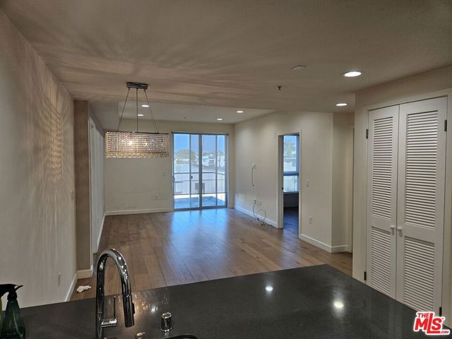 105 S Mariposa Avenue 403, Los Angeles, CA 90004