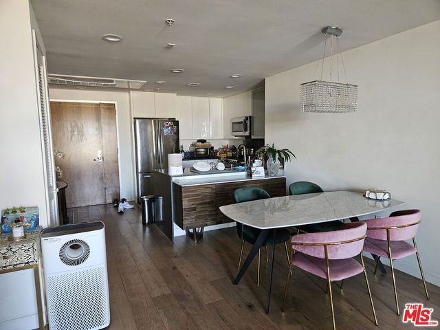 105 S Mariposa Avenue 403, Los Angeles, CA 90004