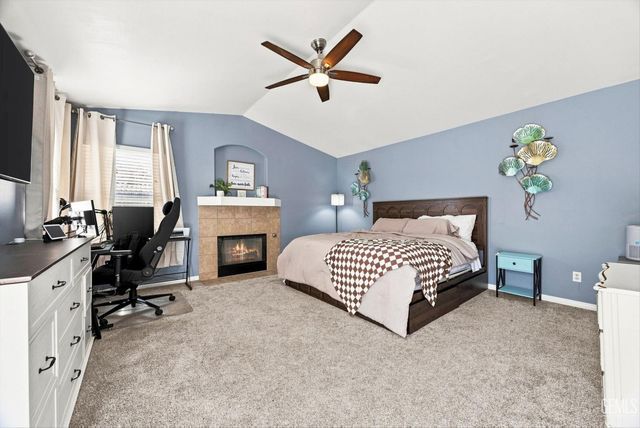 2705 Macau Street, Bakersfield, CA 93313