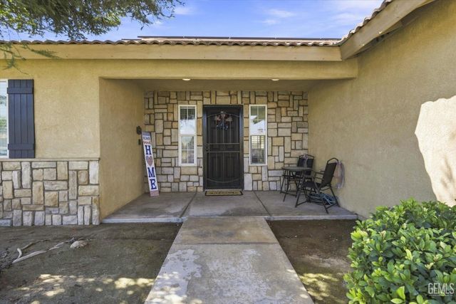 2705 Macau Street, Bakersfield, CA 93313
