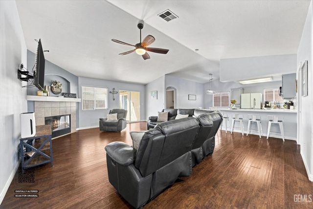 2705 Macau Street, Bakersfield, CA 93313