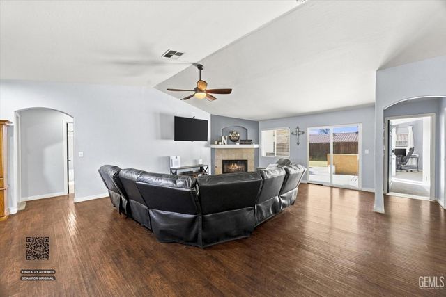 2705 Macau Street, Bakersfield, CA 93313