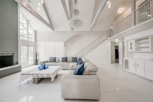 611 Montclair Boulevard, Sugar Land, TX 77478