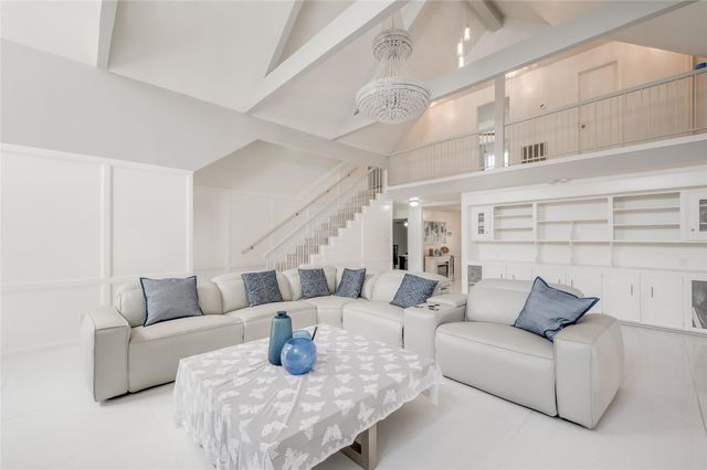 611 Montclair Boulevard, Sugar Land, TX 77478