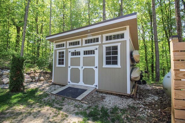 10877 Floating Bridge Road, Marcellus, MI 49067
