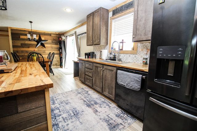 10877 Floating Bridge Road, Marcellus, MI 49067