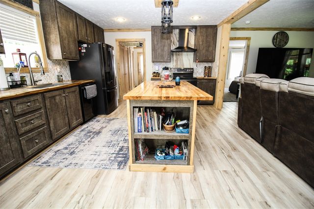 10877 Floating Bridge Road, Marcellus, MI 49067