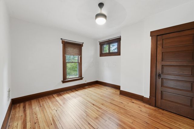 111 Crestview Road, Columbus, OH 43202