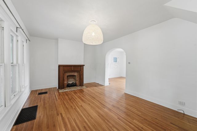 111 Crestview Road, Columbus, OH 43202