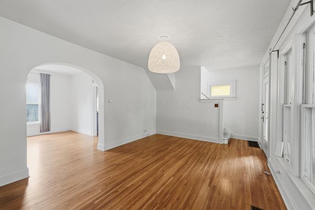 111 Crestview Road, Columbus, OH 43202