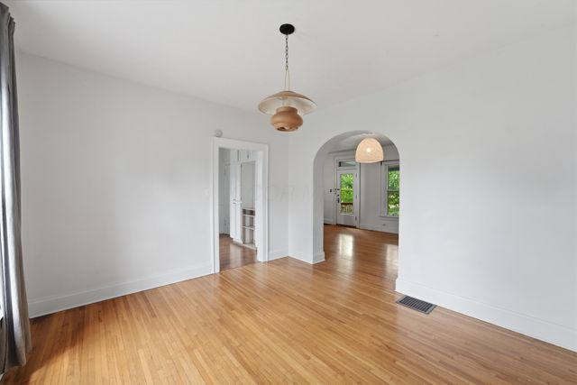 111 Crestview Road, Columbus, OH 43202