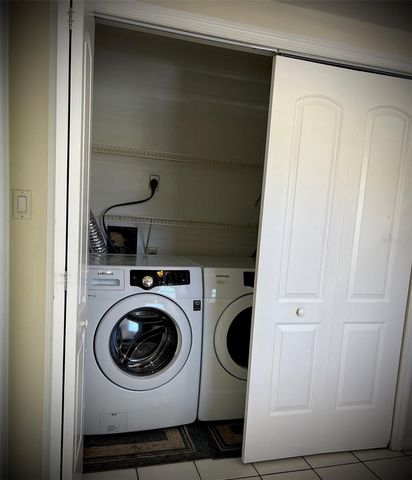 3534 RICHWOOD 44, Sarasota, FL 34235