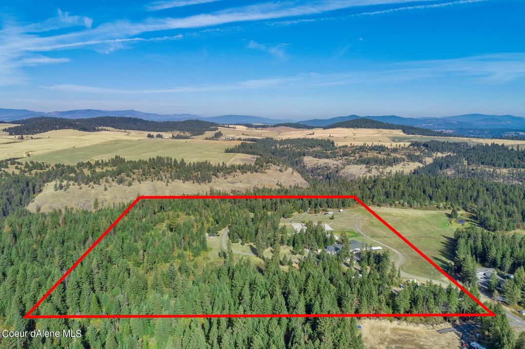 30400 S SUNRAY TRL, Worley, ID 83876