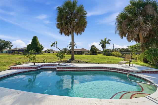 275 ROTONDA BOULEVARD N, Rotonda West, FL 33947