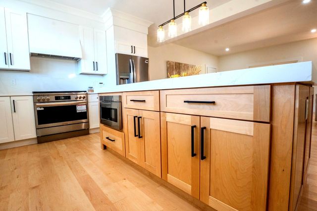 55 Indian Rock Road, Bedford, NH 03110