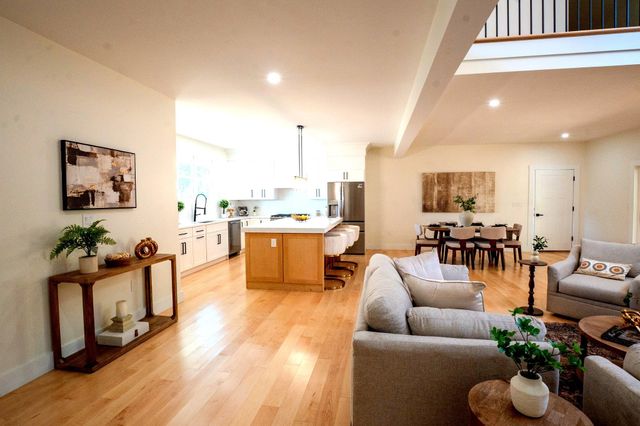 55 Indian Rock Road, Bedford, NH 03110