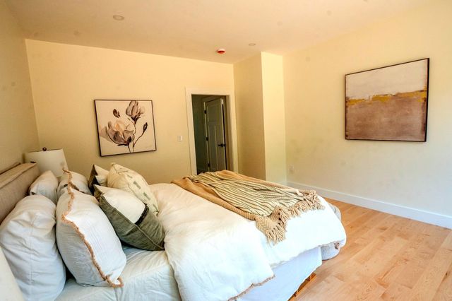 55 Indian Rock Road, Bedford, NH 03110