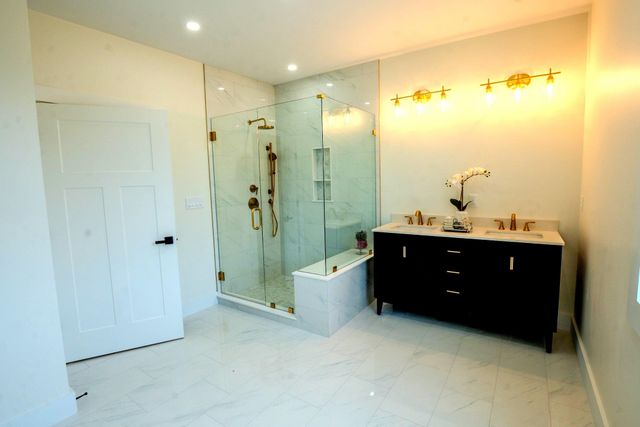 55 Indian Rock Road, Bedford, NH 03110