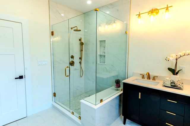 55 Indian Rock Road, Bedford, NH 03110