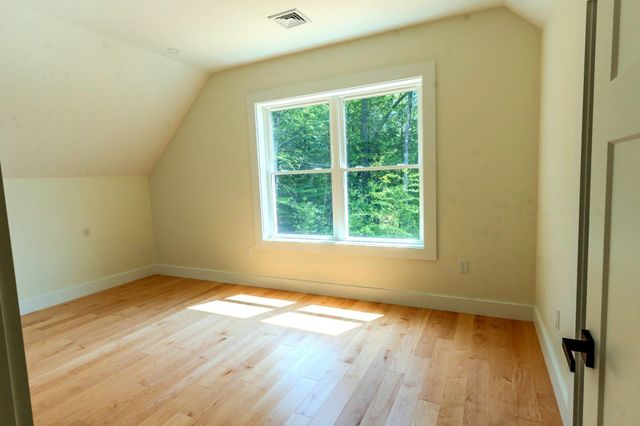 55 Indian Rock Road, Bedford, NH 03110