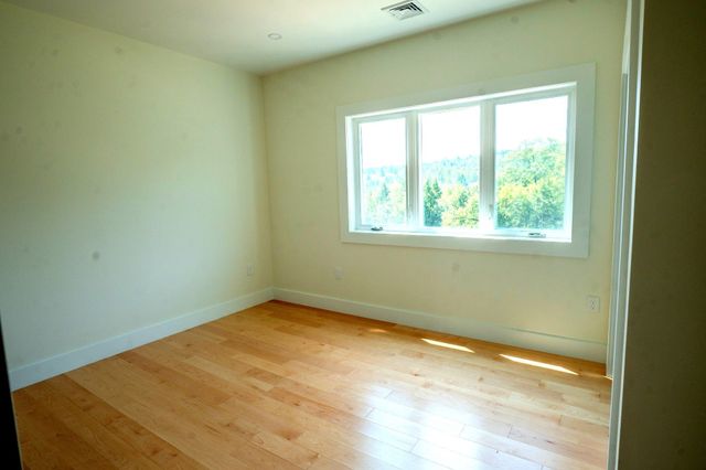 55 Indian Rock Road, Bedford, NH 03110