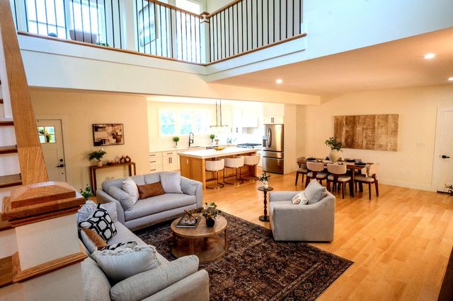 55 Indian Rock Road, Bedford, NH 03110