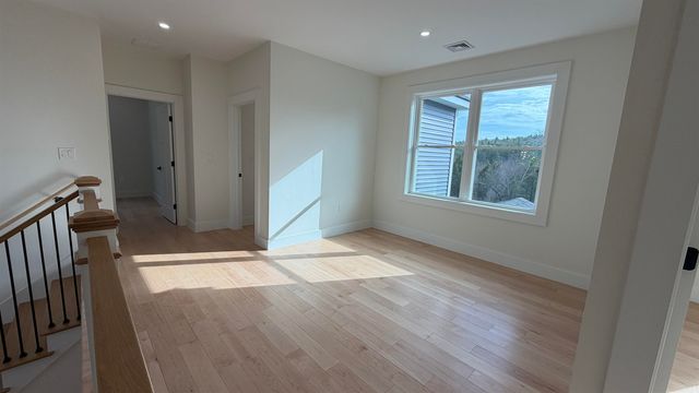 55 Indian Rock Road, Bedford, NH 03110