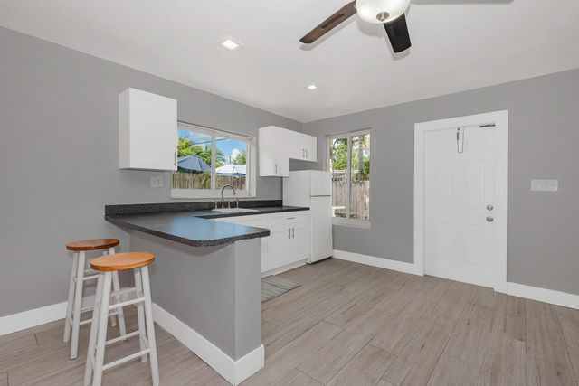 2733 NE 6th Avenue, Wilton Manors, FL 33334