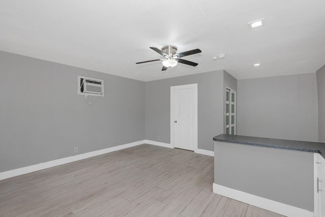 2733 NE 6th Avenue, Wilton Manors, FL 33334