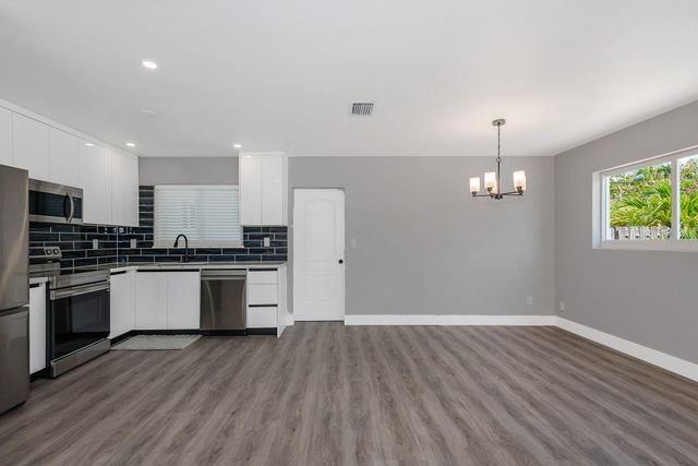 2733 NE 6th Avenue, Wilton Manors, FL 33334
